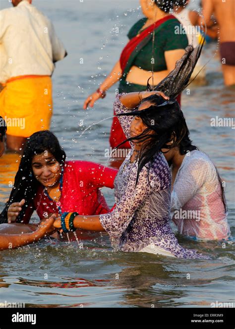 indian hot girl bath|female bathing.